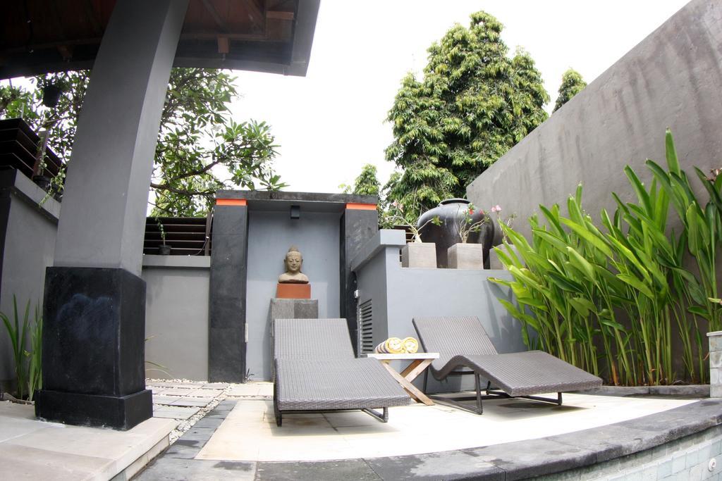 Villa D'Suite Seminyak Exteriör bild